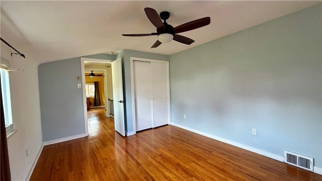 307 Garlow Dr, Penn Hills, PA 15235