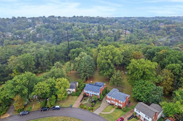 307 Garlow Dr, Penn Hills, PA 15235