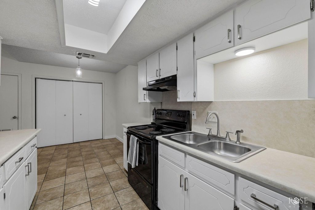 Image 10 of property listing at 3819 Green Meadow Drive D, San Angelo, TX 76904