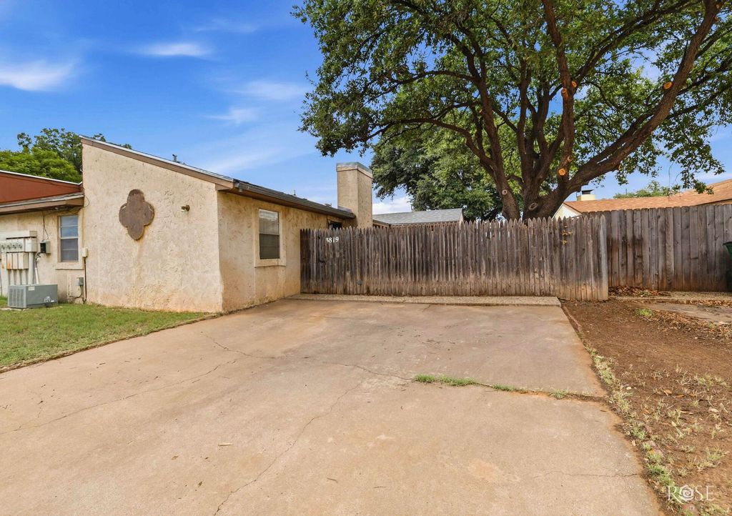 Image 19 of property listing at 3819 Green Meadow Drive D, San Angelo, TX 76904