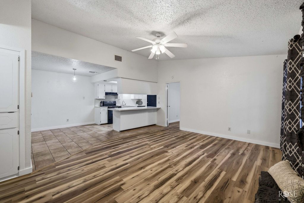Image 4 of property listing at 3819 Green Meadow Drive D, San Angelo, TX 76904