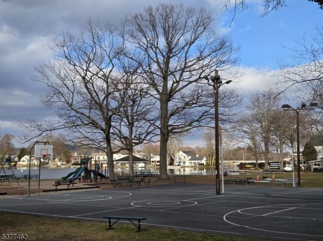 69 Highland Trl, Denville Twp., NJ 07834