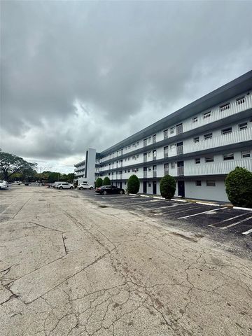 445 NE 195th Street 429, Miami, FL 33179