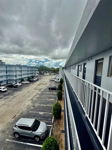 445 NE 195th Street 429, Miami, FL 33179