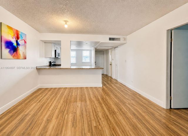445 NE 195th Street 429, Miami, FL 33179