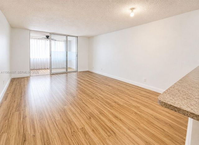 445 NE 195th Street 429, Miami, FL 33179