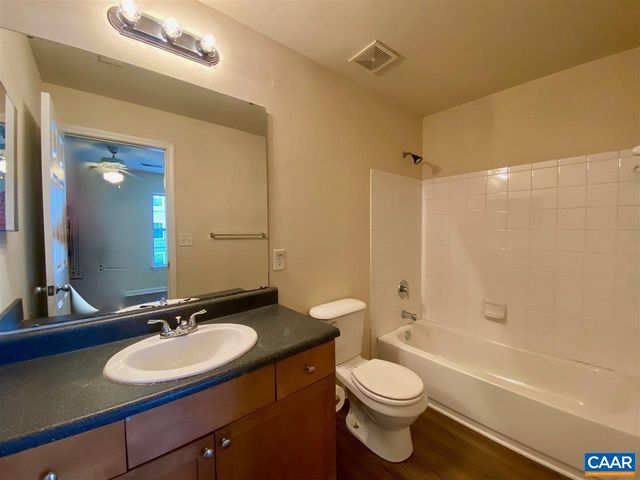 190 YELLOWSTONE DR #203, Charlottesville, VA 22903
