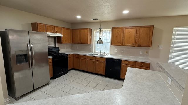 16806 Pheasant Creek Court, Sugar Land, TX 77498