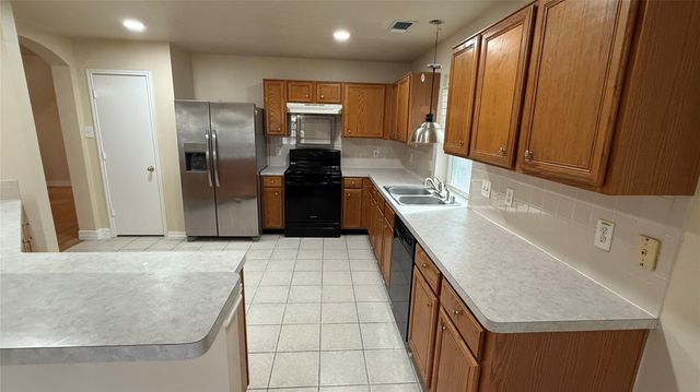 16806 Pheasant Creek Court, Sugar Land, TX 77498