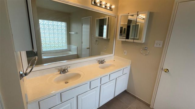 16806 Pheasant Creek Court, Sugar Land, TX 77498