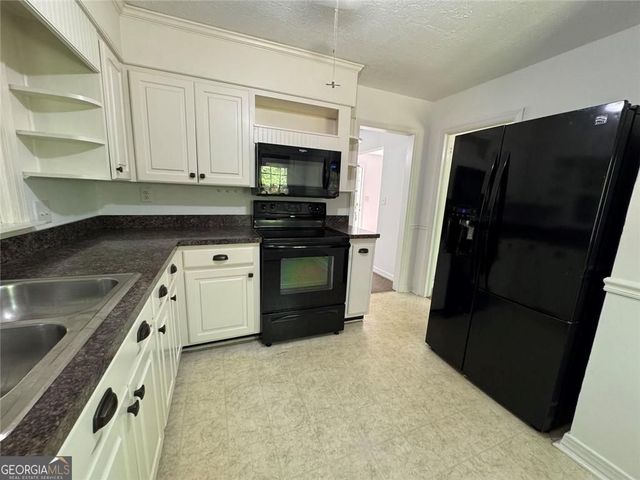 5912 Garner Road SW, Mableton, GA 30126