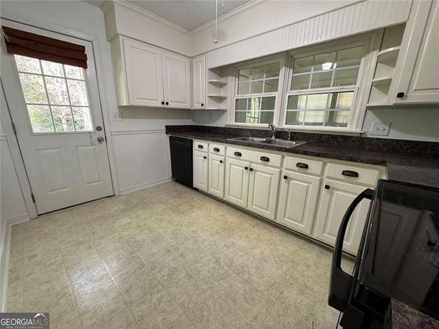 5912 Garner Road SW, Mableton, GA 30126