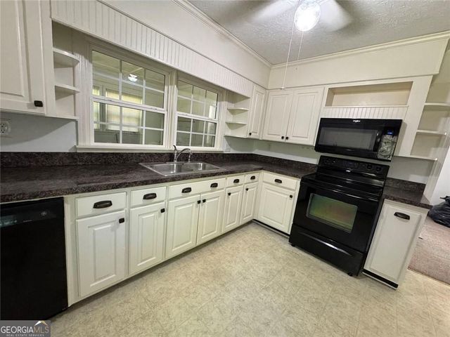 5912 Garner Road SW, Mableton, GA 30126