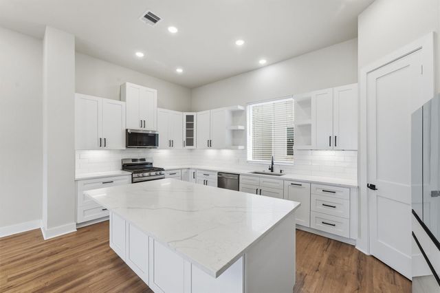 1942 Purswell Road, Houston, TX 77055