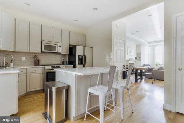 330 11TH ST SE, Washington, DC 20003