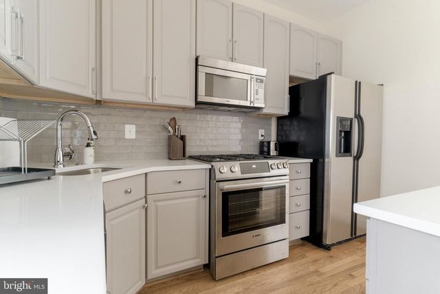 330 11TH ST SE, Washington, DC 20003