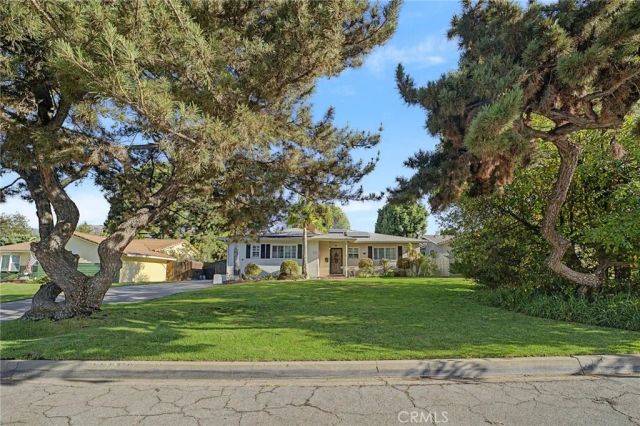621 E Cypress Avenue, Glendora, CA 91741