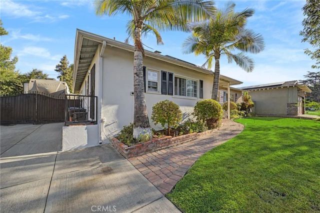 621 E Cypress Avenue, Glendora, CA 91741