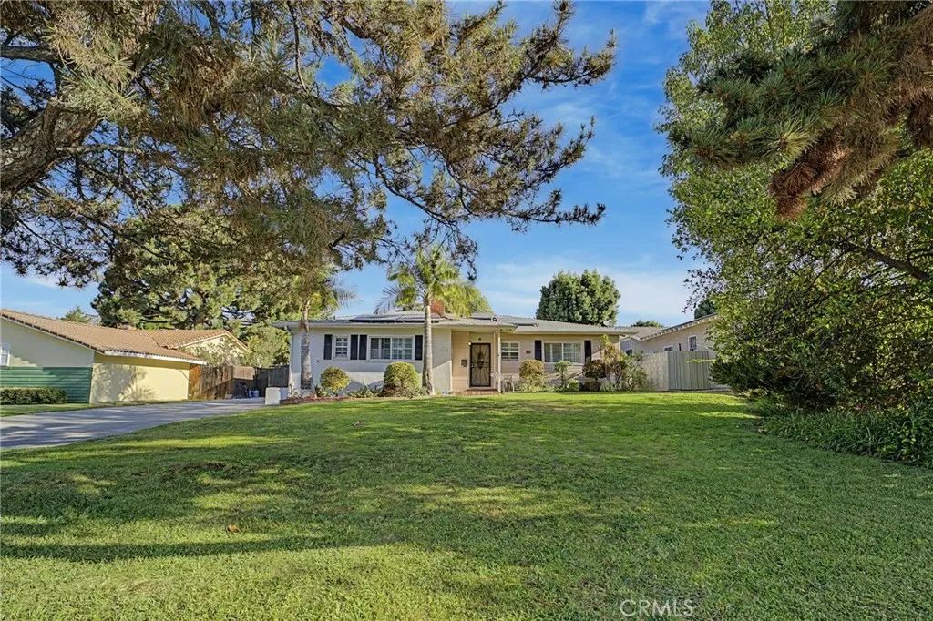 621 E Cypress Avenue, Glendora, CA 91741