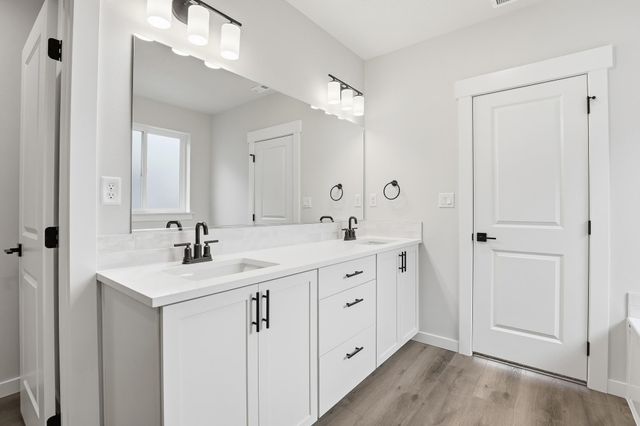 5328 N Sun Beam Ln, Spokane, WA 99217