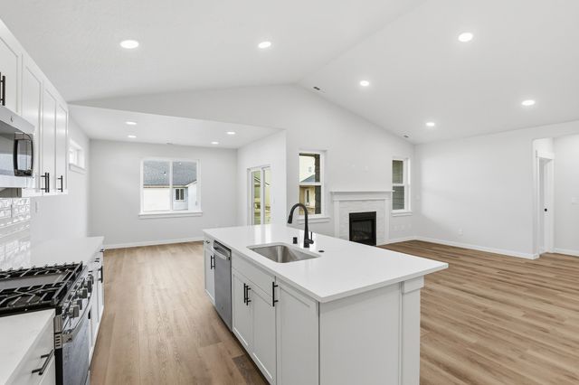 5328 N Sun Beam Ln, Spokane, WA 99217