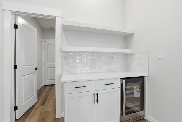 5328 N Sun Beam Ln, Spokane, WA 99217