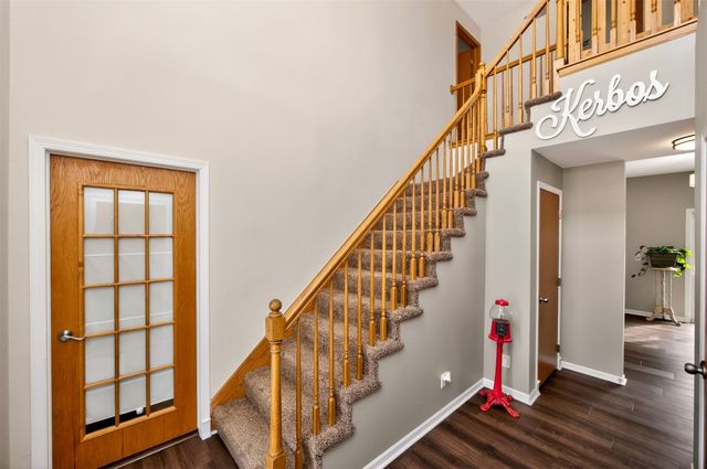 9012 Telford Circle, Johnston, IA 50131