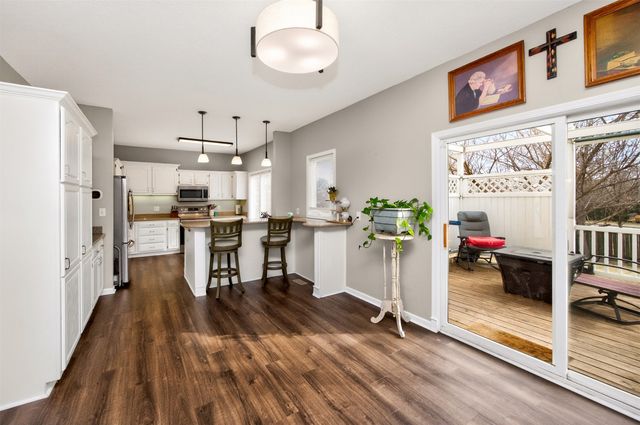 9012 Telford Circle, Johnston, IA 50131