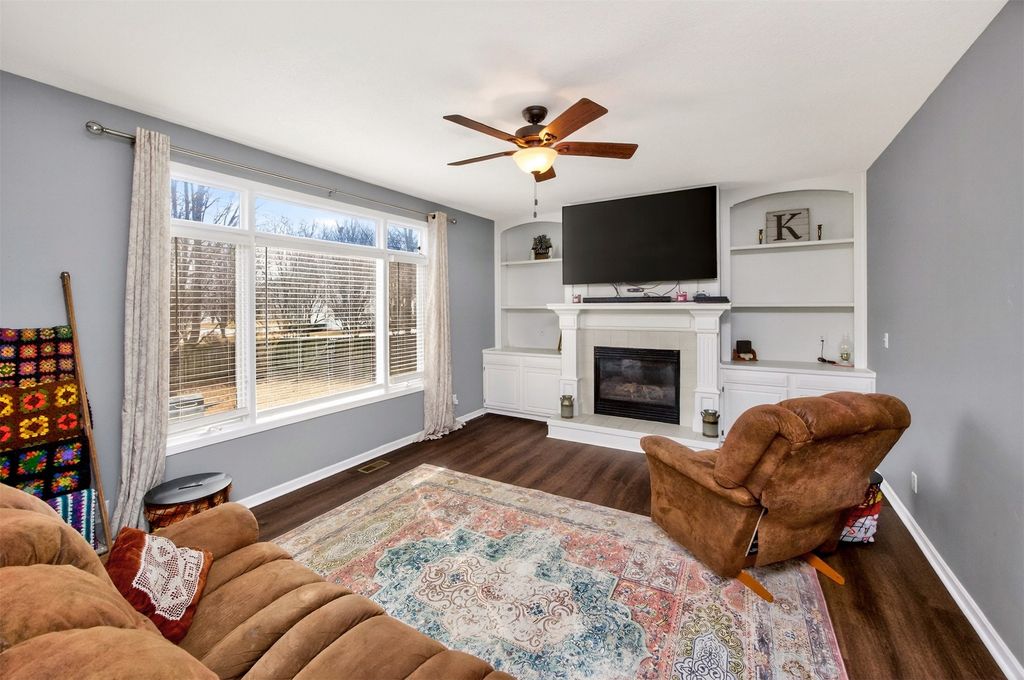 9012 Telford Circle, Johnston, IA 50131