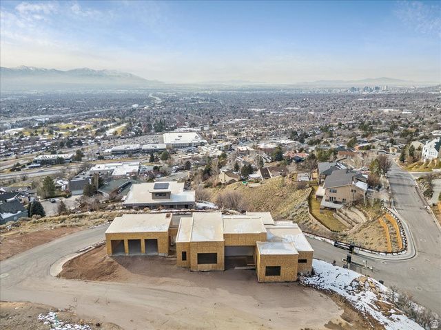 2379 S CANNON DR, Salt Lake City, UT 84109
