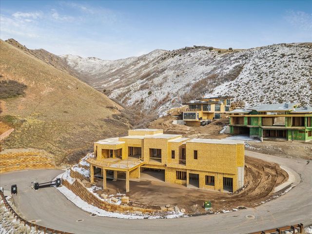 2379 S CANNON DR, Salt Lake City, UT 84109