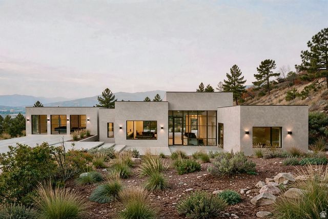 2379 S CANNON DR, Salt Lake City, UT 84109