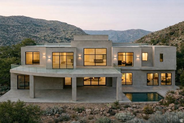 2379 S CANNON DR, Salt Lake City, UT 84109