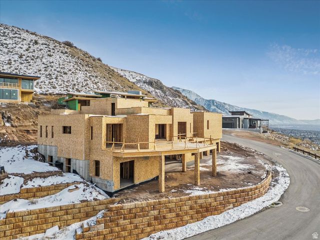 2379 S CANNON DR, Salt Lake City, UT 84109
