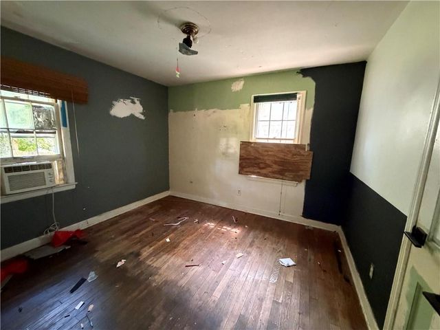 20 W Pocahontas Lane, Kansas City, MO 64114