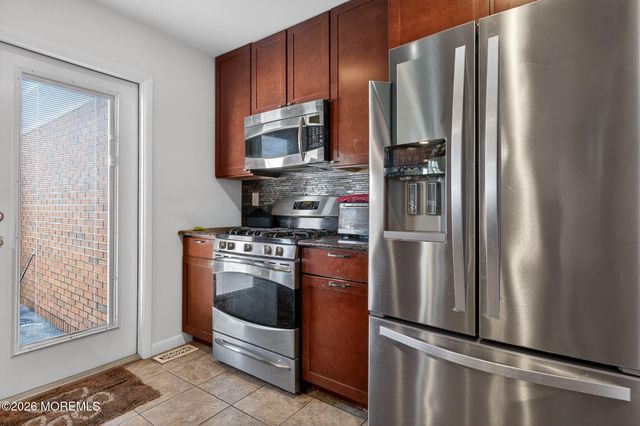 230 River Road, Red Bank, NJ 07701