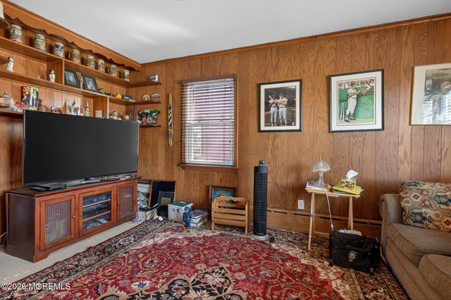 230 River Road, Red Bank, NJ 07701