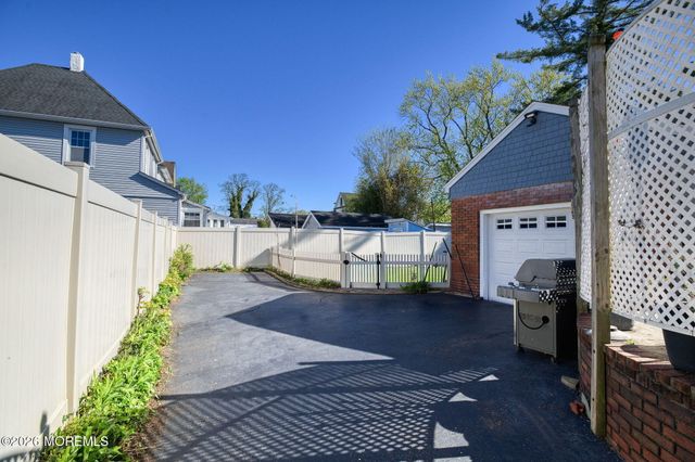 230 River Road, Red Bank, NJ 07701