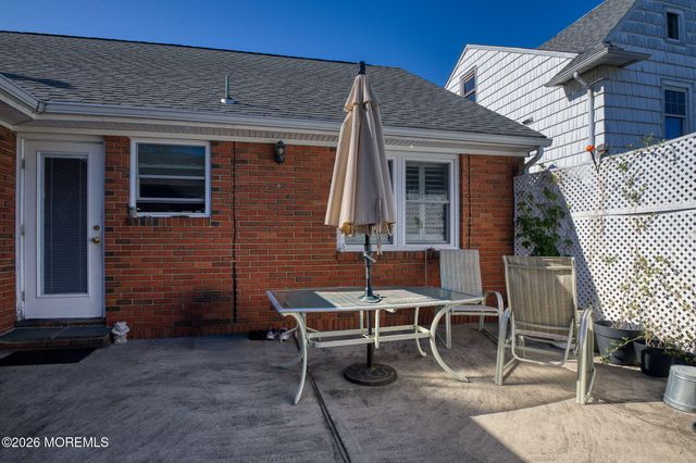 230 River Road, Red Bank, NJ 07701