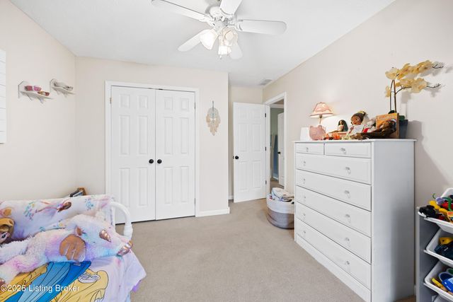 202 Stoneside Ct, Taylorsville, KY 40071