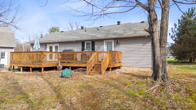 202 Stoneside Ct, Taylorsville, KY 40071