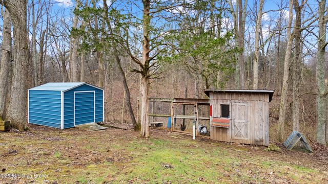 202 Stoneside Ct, Taylorsville, KY 40071