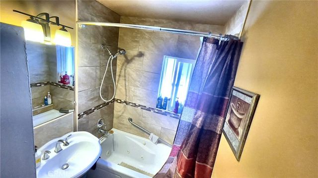 2453 Easy, Long Beach, CA 90810