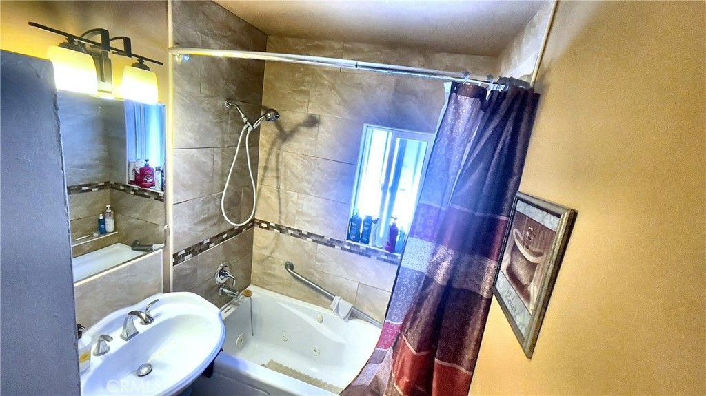 2453 Easy, Long Beach, CA 90810 — photo 3