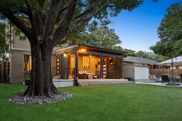 10008 Lakedale Drive, Dallas, TX 75218