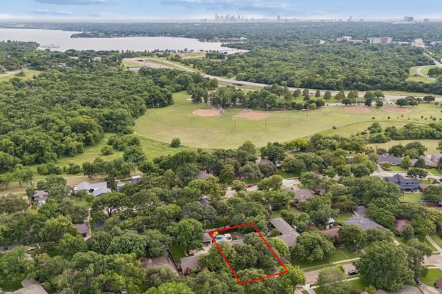 10008 Lakedale Drive, Dallas, TX 75218