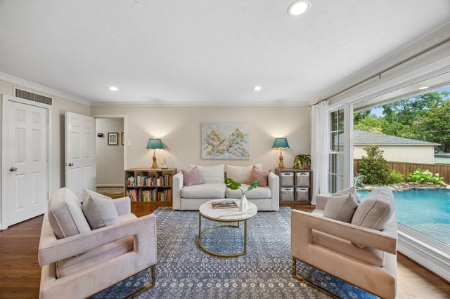10008 Lakedale Drive, Dallas, TX 75218