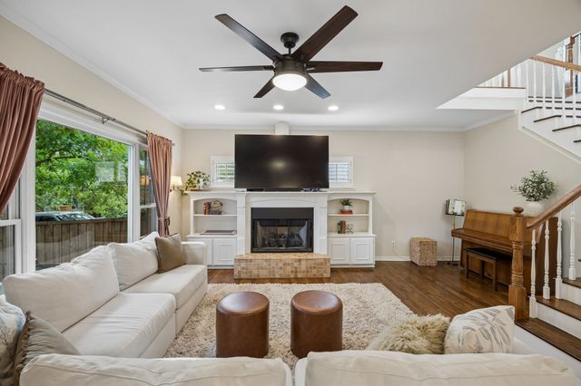 10008 Lakedale Drive, Dallas, TX 75218