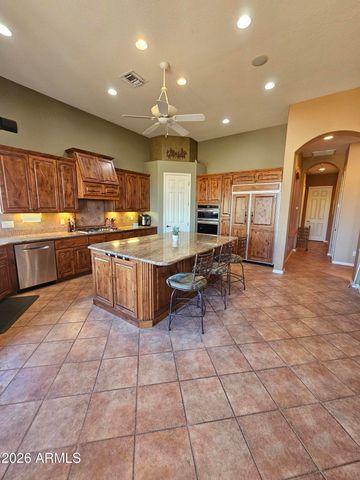 1428 E Breezy Court, Phoenix, AZ 85086