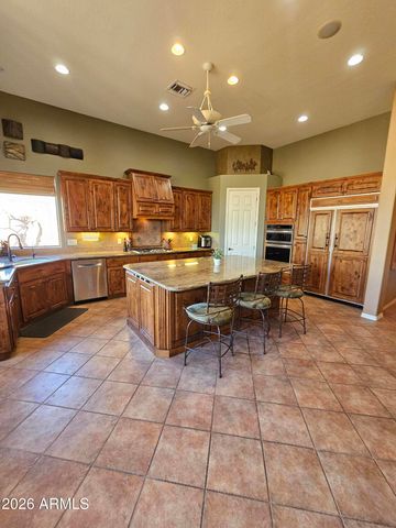 1428 E Breezy Court, Phoenix, AZ 85086